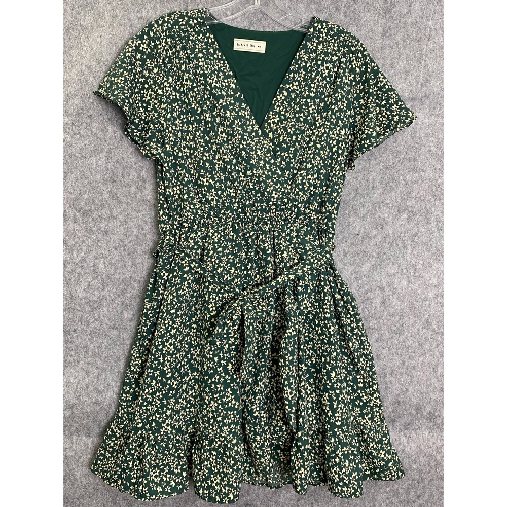 In April 1986 Green Floral Wrap Mini Dress M/L‎ Ruffle Hem Fall Layer Coquette